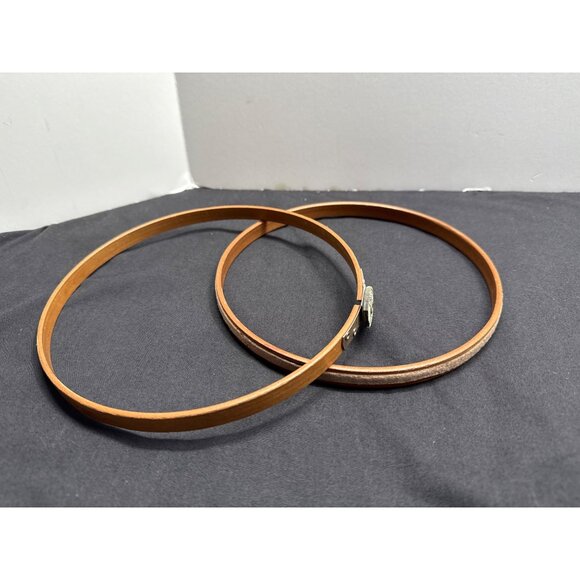 Vintage FLAWED Queen Brand Wooden Round 7" Embroidery Hoop with Tension Wheel - - Picture 5 of 8